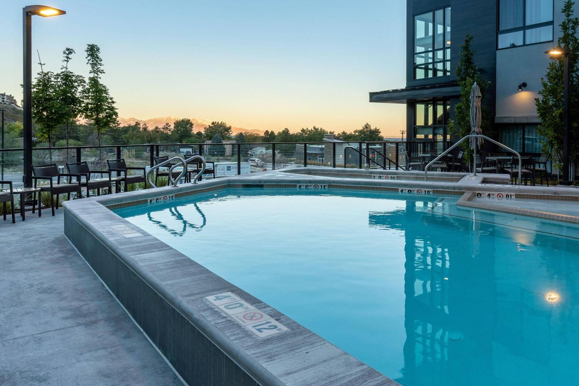 Courtyard By Marriott Salt Lake City Cottonwood Cottonwood Heights エクステリア 写真